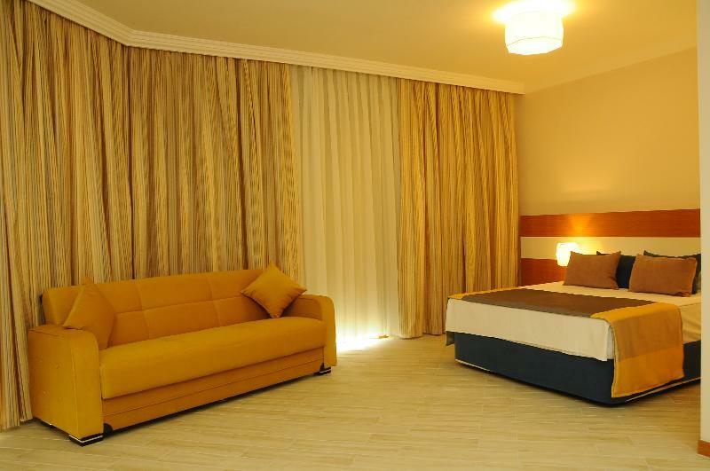 Legend Hotel Side
